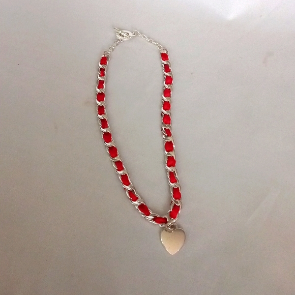 UNIQUE Red Satin and Surgical Steel Choker/Necklace with dangly heart charm - Picture 4 of 6